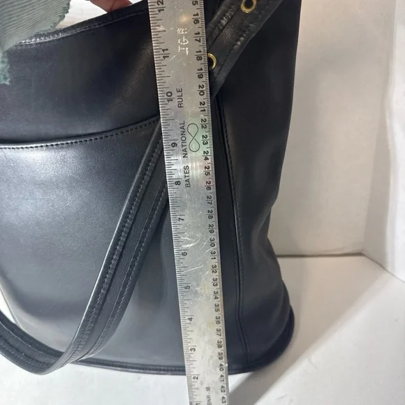 COACH Legacy 9060 Duffle Black Shoulder Vintage